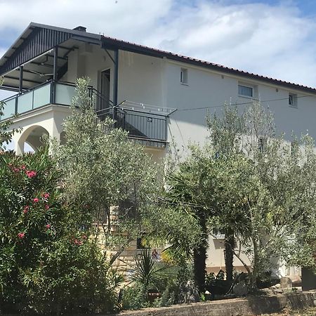 Lovely Sea View House 2 In Malinska Island Krk 외부 사진