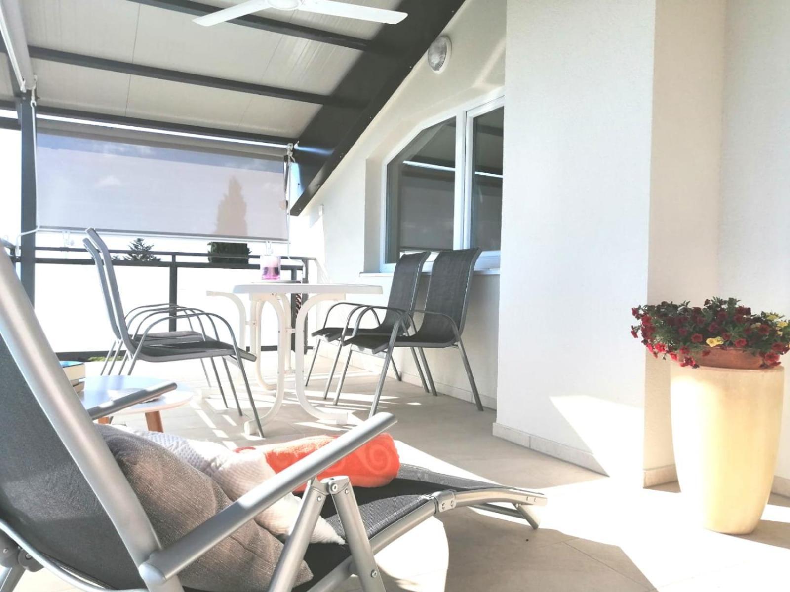 Lovely Sea View House 2 In Malinska Island Krk 외부 사진